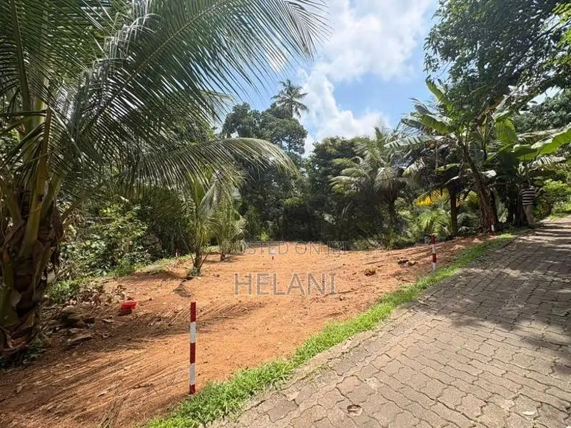 Land For Sale In Kadawatha