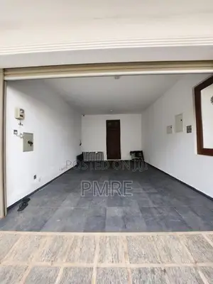 Luxury 3 Story House For Sale In Battaramulla - Akuregoda Lake Road
