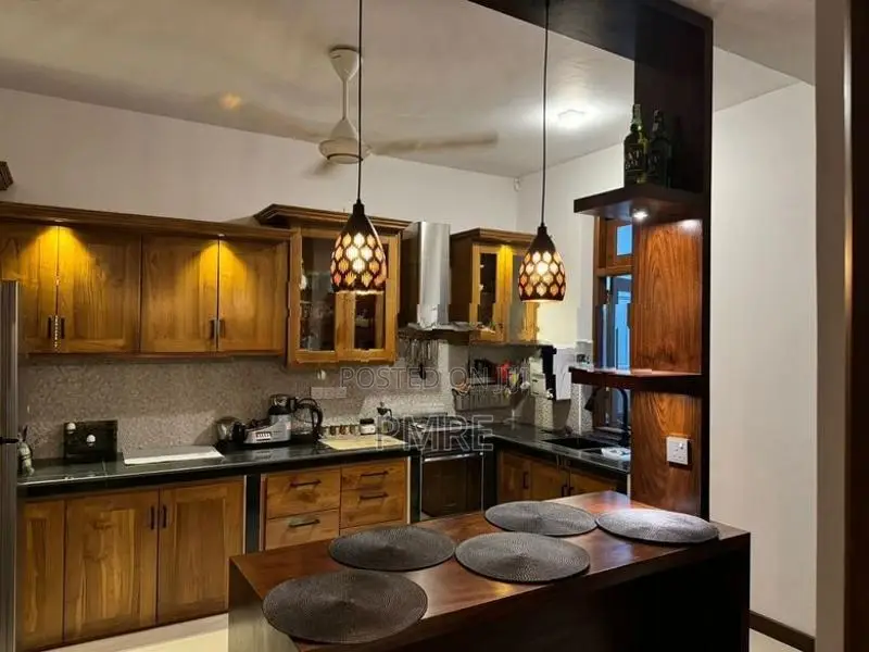 Luxury 3 Story House For Sale In Battaramulla - Akuregoda Lake Road