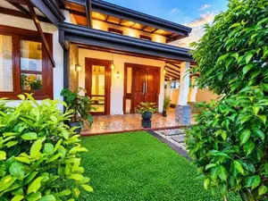 Luxury House For Sale in Gonapola