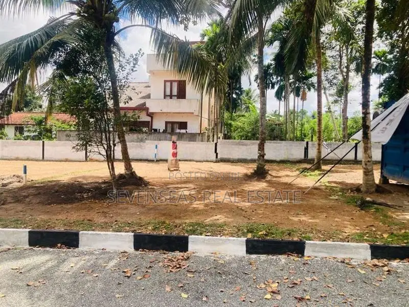 Land For Sale In Kahathuduwa
