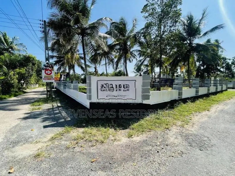 පොල්ගස්ඕවිට හන්දියට ලගින්ම නේවාසික බිම් කොටස්