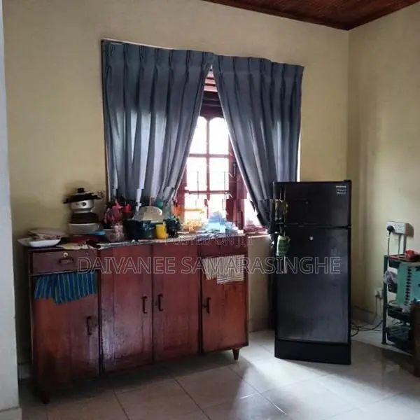 Fully Furnished Room With Attached Bathroom Rent For A Female - Malabe