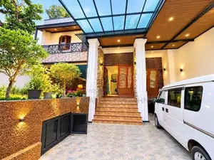 Luxury House For Sale in Thalahena With Pool