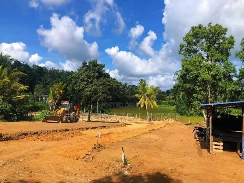 Valuable Land In Uduwana
