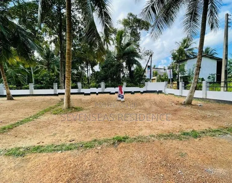Best plots for sale near 120 bus route