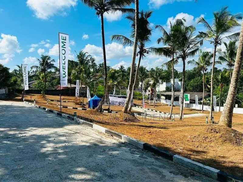 Residential plots for sale in Polgasowita