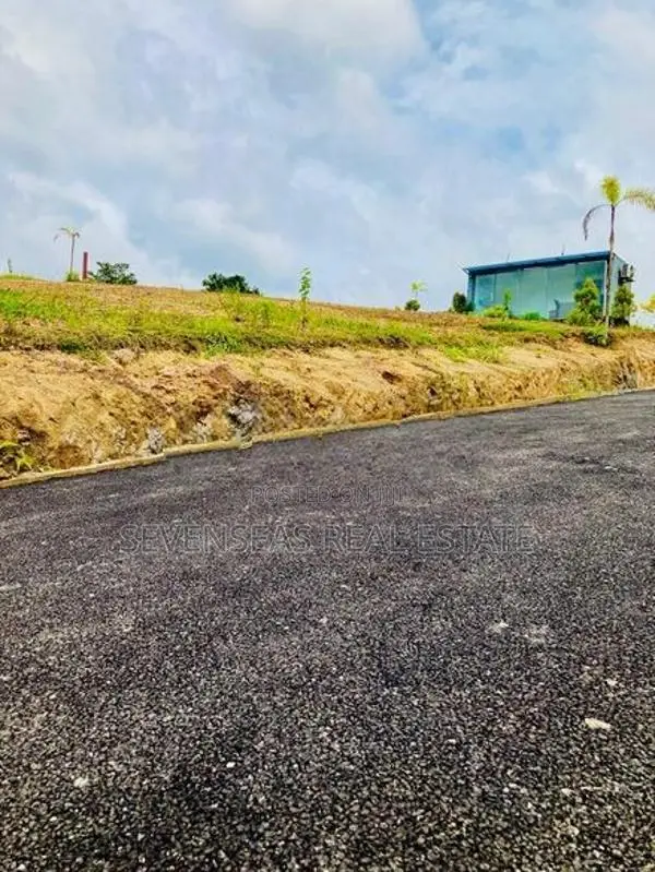 Land For sale in Avissawella Tawn