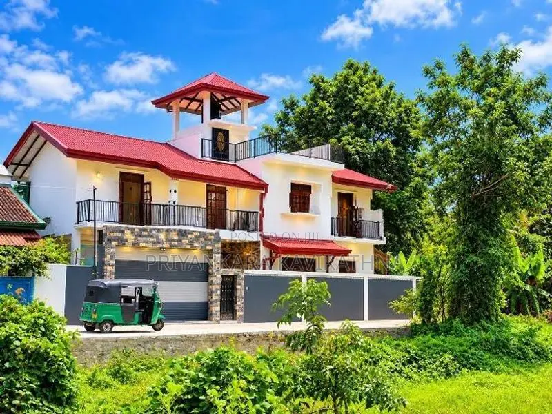 මනරම් වෙල්යායකට මූණලා පිහිටි සුකෝපබෝගී දෙමහල් නිවස විකිනීමට - කැස්බෑව