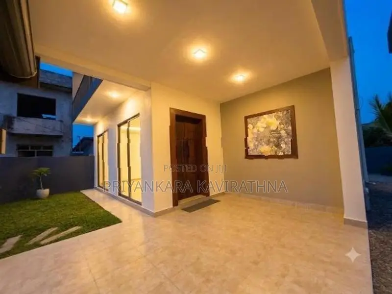 Brand New Mordern 2 Storied House in Batuwandara