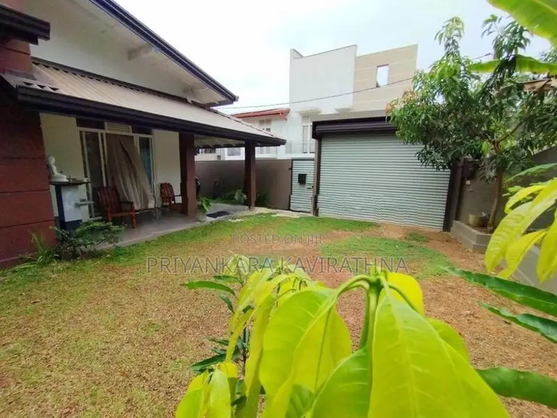 පදිංචි අලංකාර නිවස ඉක්මනින් විකිනීමට - පොල්ගස්ඕවිට