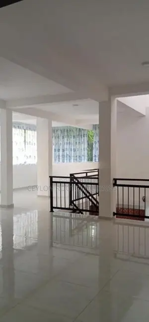 1st floor Upstair House for Rent, Inside 2 Story House, Thalapathpitiy
