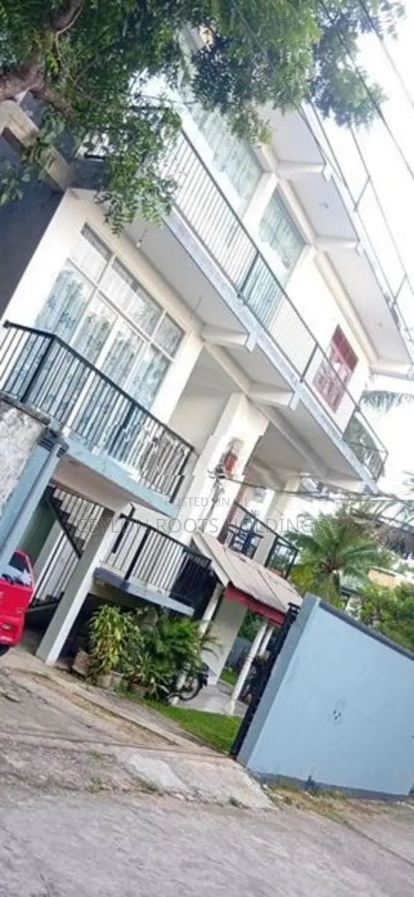 1st floor Upstair House for Rent, Inside 2 Story House, Thalapathpitiy