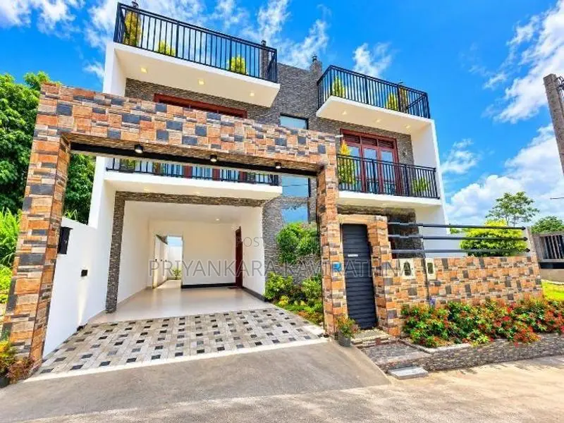House For Sale in Kahatuduwa
