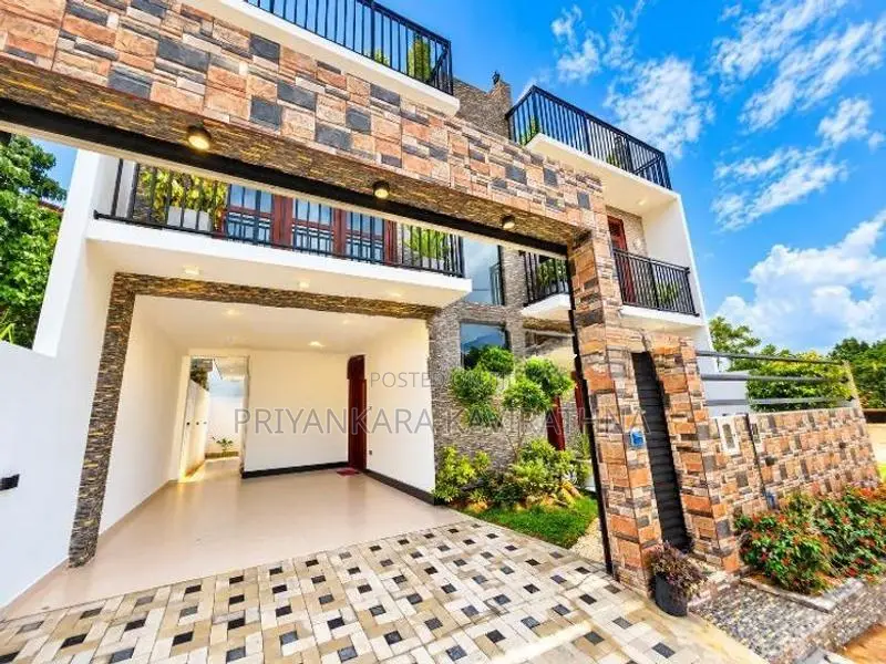 House For Sale in Kahatuduwa