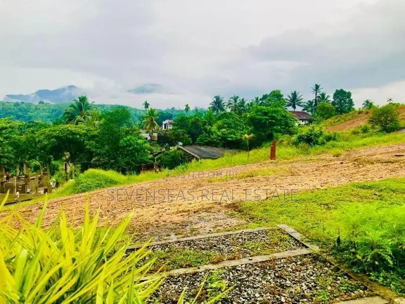 Commercial Lands In Awissawella