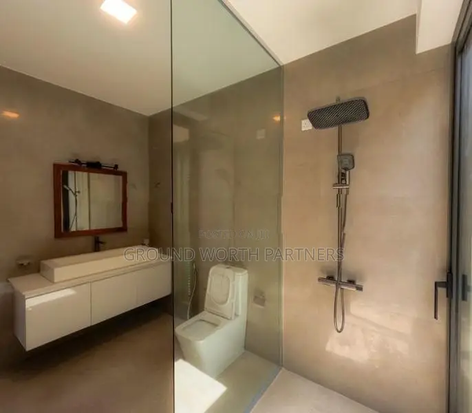 Luxury House For Sale In Battaramulla Lake Road