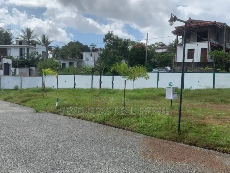 අතුගිරිය Land Sale