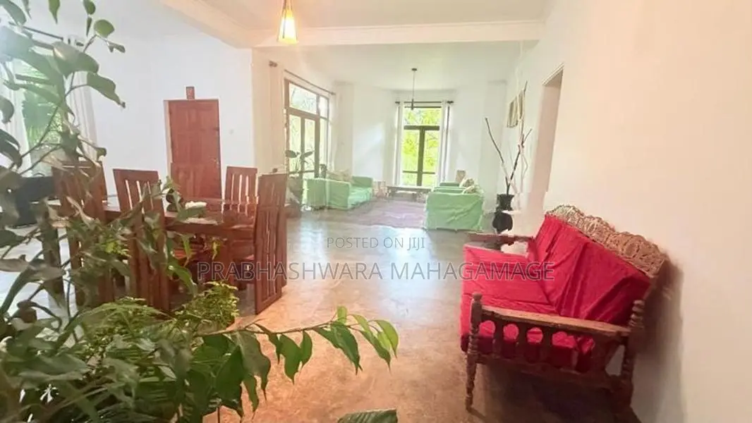 Spacious 2 Storey House for Rent – Polgolla, Kandy