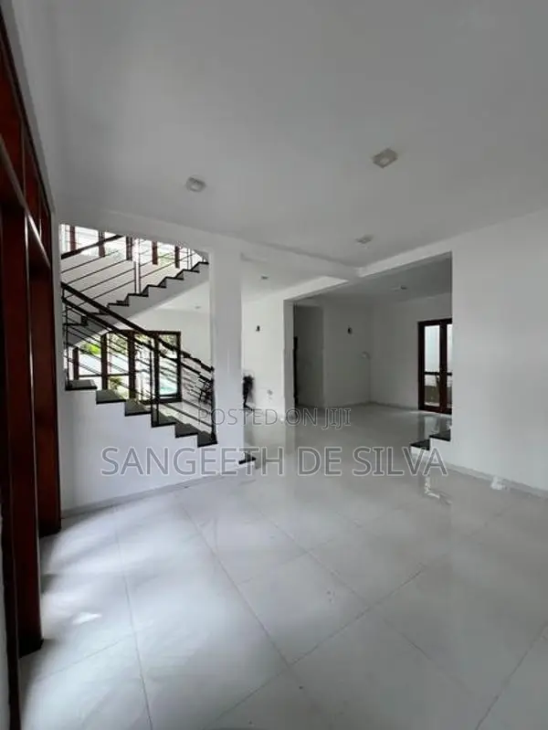 House for Sale Athurugiriya