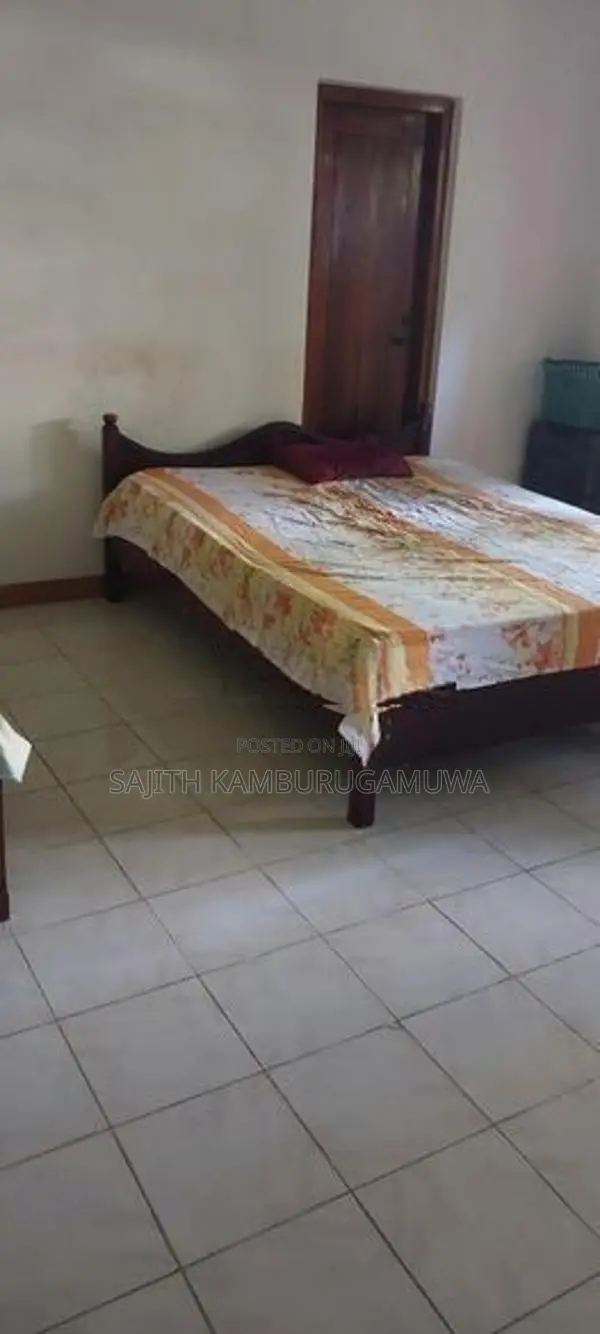 Separate Room With Attached Bathroom In Badulla