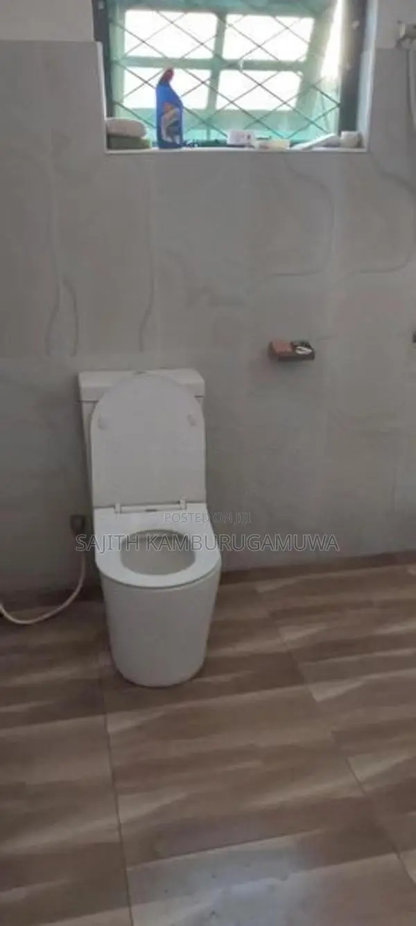 Separate Room With Attached Bathroom In Badulla