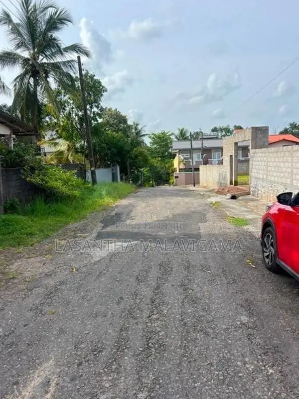 14 Perch Land for sale in Lake terrace Athurugiriya