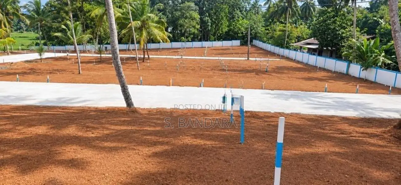 Attanagalla Valuable Land for Sale - H 07