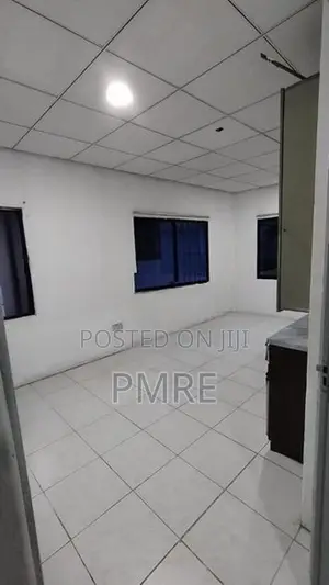 Commercial Building For Sale inThalawathugoda