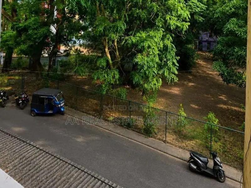 Flat House for Sale in Colombo 10