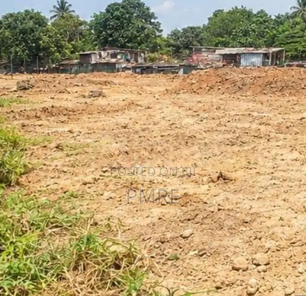 Land for Sale in Colombo 14 - Ingurukade Junction