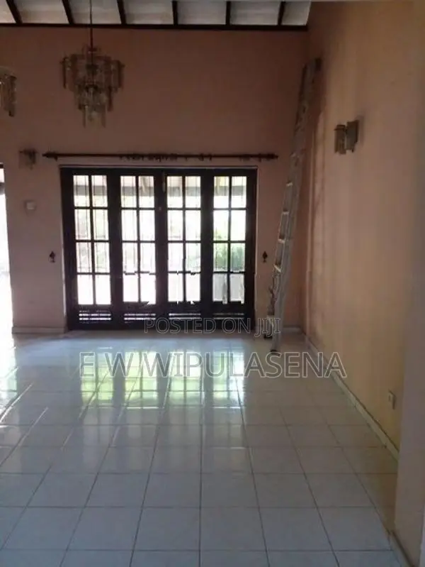 2 STORIES HOURS for SALE in PANNIPITIYA