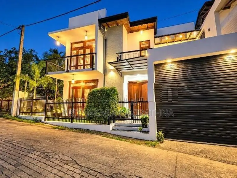 13 Perches - Mordern 2 Storied House For Sale in Mattegoda