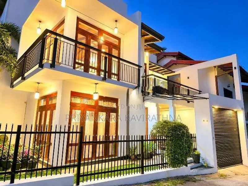 13 Perches - Mordern 2 Storied House For Sale in Mattegoda