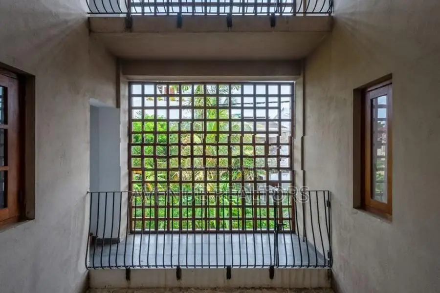 Waterfront 3 Storey House for Sale in Nawala|Negotiable(HS4995)