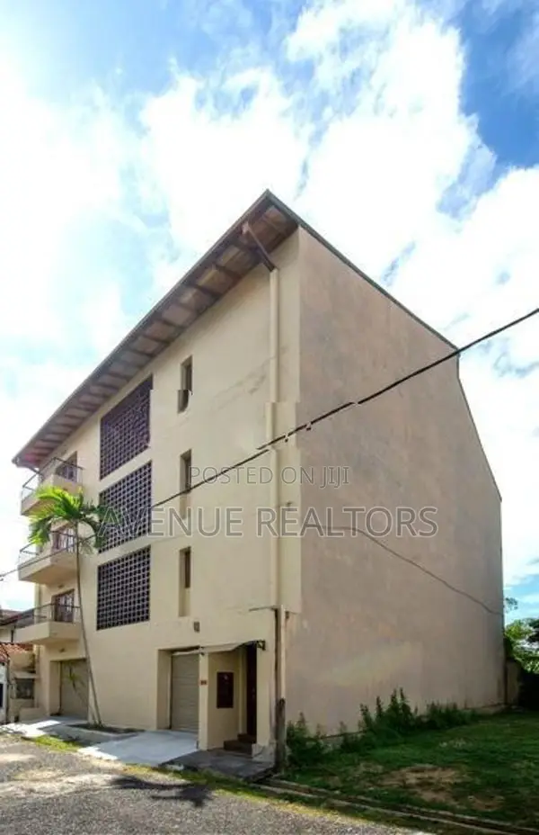 Waterfront 3 Storey House for Sale in Nawala|Negotiable(HS4995)