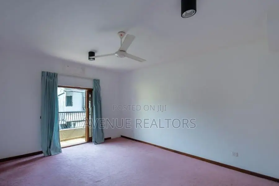 Waterfront 3 Storey House for Sale in Nawala|Negotiable(HS4995)