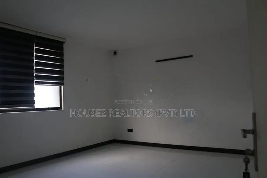 Semi-Furnished Office Space for Rent – Colombo 03 (liberty Plaza)