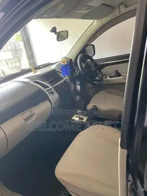Mitsubishi Montero 2012