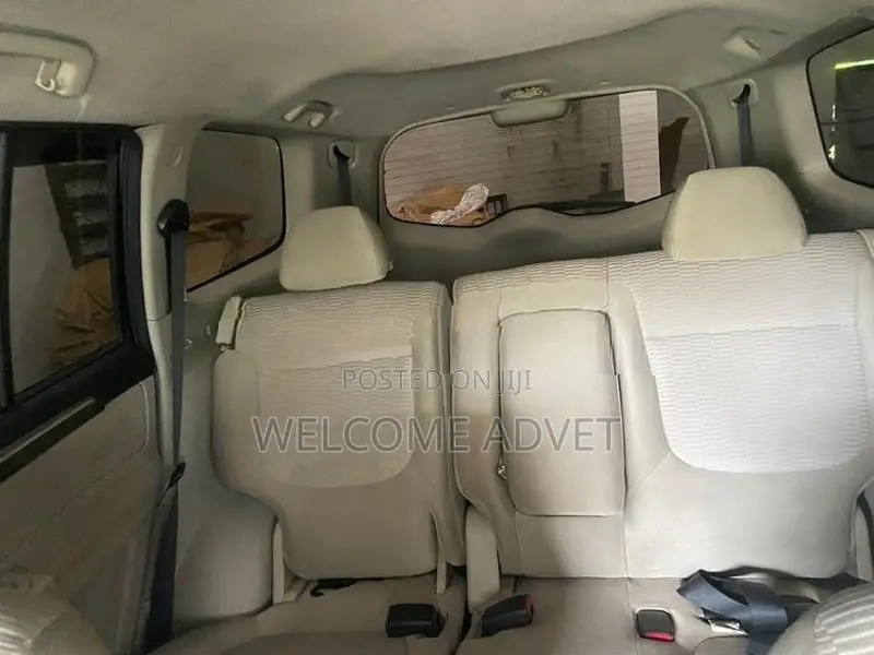 Mitsubishi Montero 2012