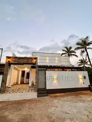 A BRAND NEW SINGALE STORY LUXURY HOUSE In KIRIWATTUDUWA