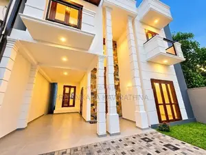 Luxury House For Sale in Boralasgamuwa