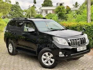 Toyota Land Cruiser Prado Fully Loaded 2011