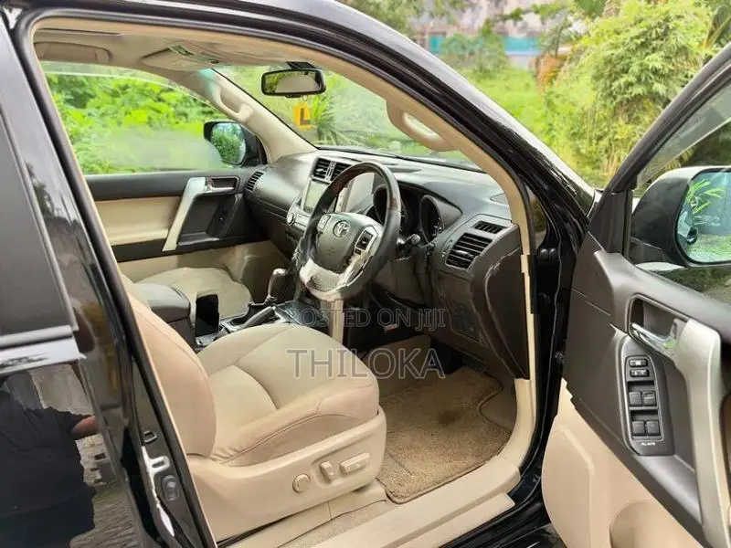 Toyota Land Cruiser Prado Fully Loaded 2011