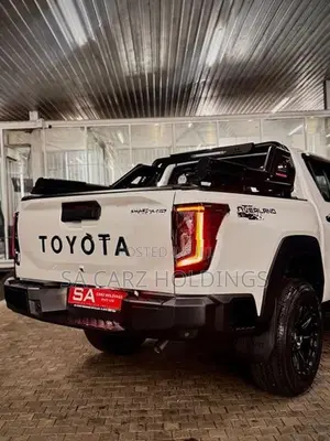 Toyota Hilux Travo Overland Plus 2026