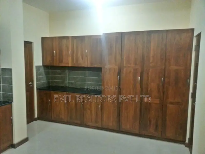 Commercial Office Space for Rent at Rajagiriya (EM073MI)