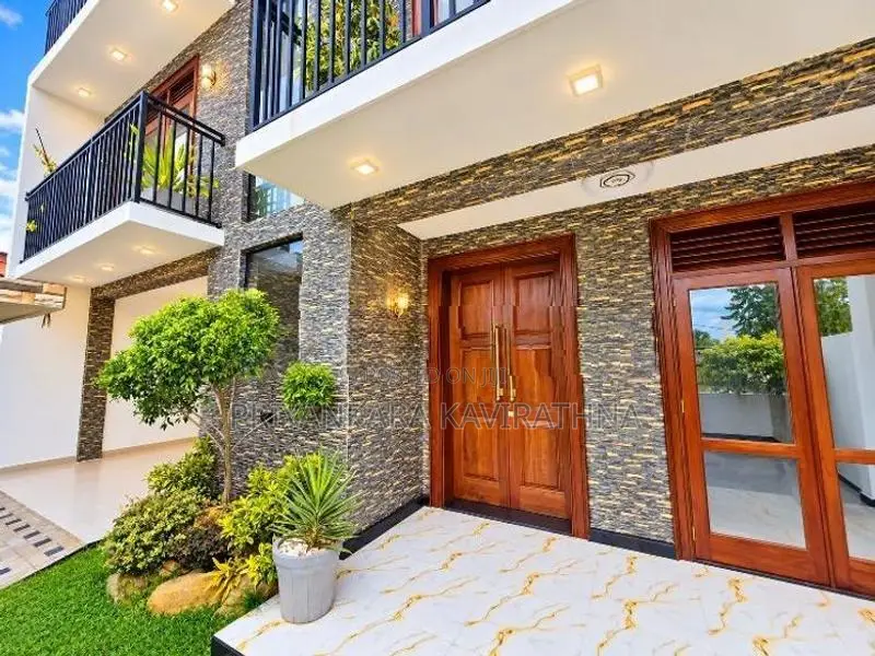 Architecture Designed Luxury 3 Storied House - Kahatuduwa