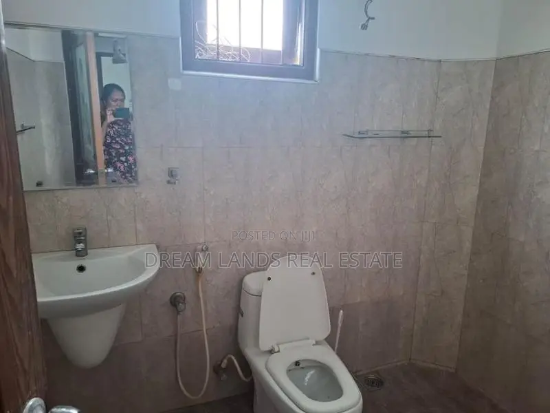 ☆ Piliyandala 3 Story House for Rent ( R- 850 )