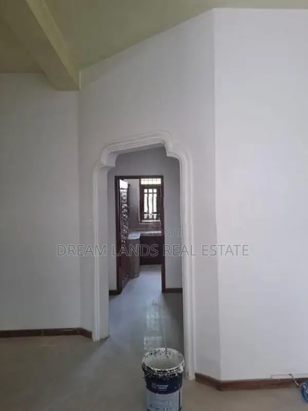 ☆ Piliyandala 3 Story House for Rent ( R- 850 )