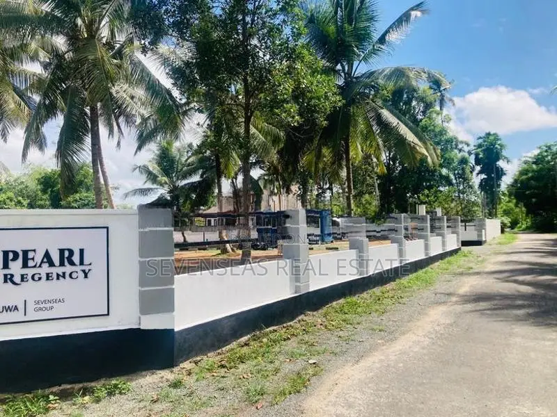 Premium Lands Blocks In Kahathuduwa
